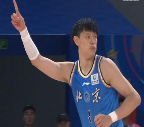 8+26！两数据让他成太阳队史替补第5人，湖人旧将做出了正确选择