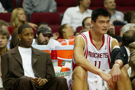 2025 赛季：费城人队主场市民银行球场因“红十月”氛围被选为全美最佳氛围球场