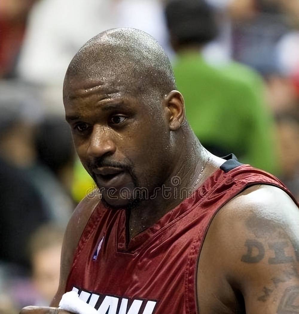 NBA-莱昂纳德32分詹姆斯空砍36分 湖人不敌快船